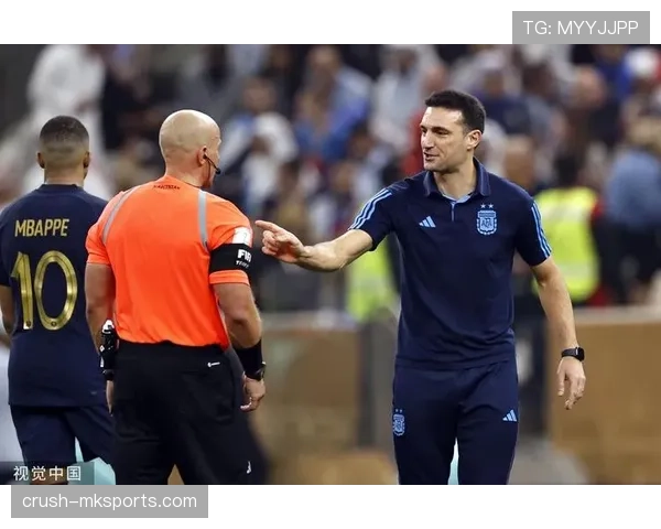 斯卡洛尼战术革新重塑阿根廷队风格，灵活布局助球队夺冠表现惊艳