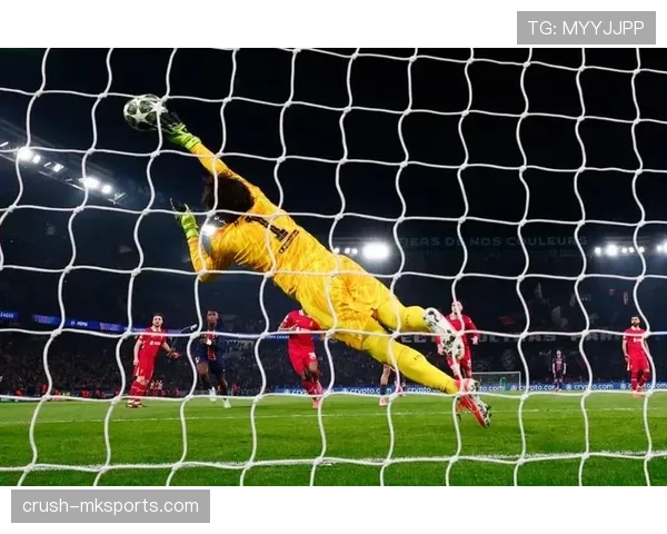 库尔图瓦与阿利松：门线扑救和出球组织的风格对比